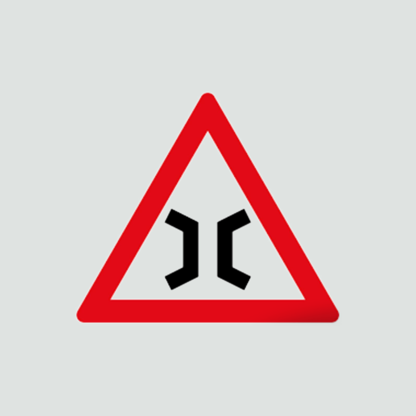 Warning of narrow bridge ahead